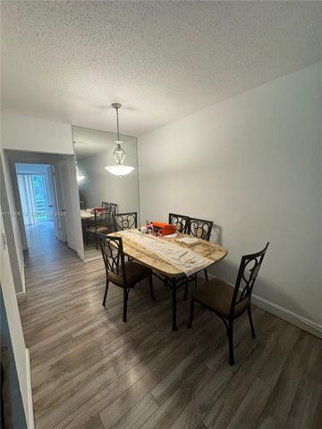 118 E Salisbury E 118, West Palm Beach, FL 33417