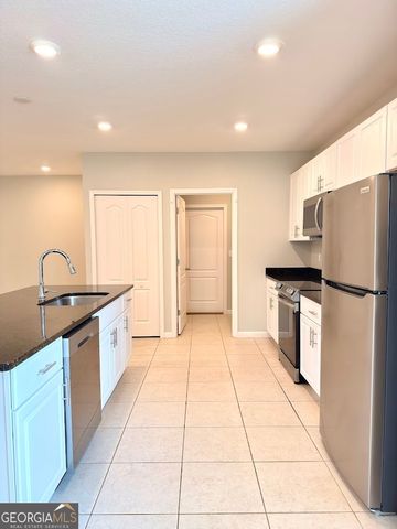 123 College Street, Kingsland, GA 31548