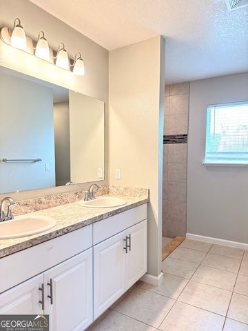 123 College Street, Kingsland, GA 31548
