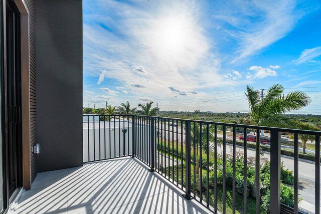 13480 US HIGHWAY 1, Juno Beach, FL 33408