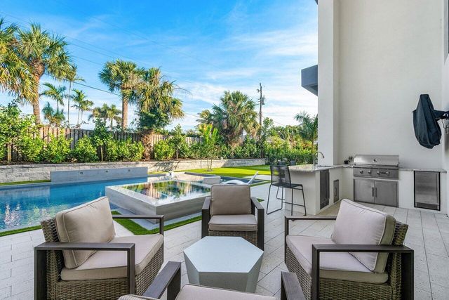 13480 US HIGHWAY 1, Juno Beach, FL 33408