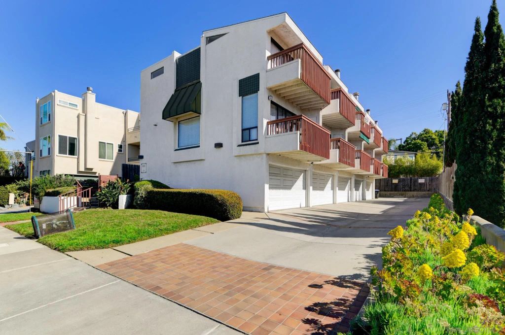 1927 Chicago St C, San Diego, CA 92110