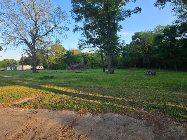 1645 E Royall Boulevard, Malakoff, TX 75148
