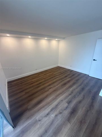 851 Three Islands Blvd 209, Hallandale Beach, FL 33009