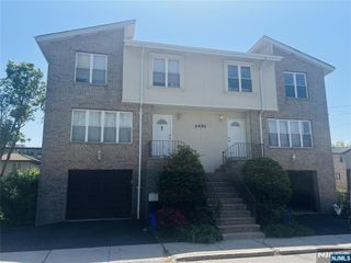 2450 7th Street A, Fort Lee, NJ 07024