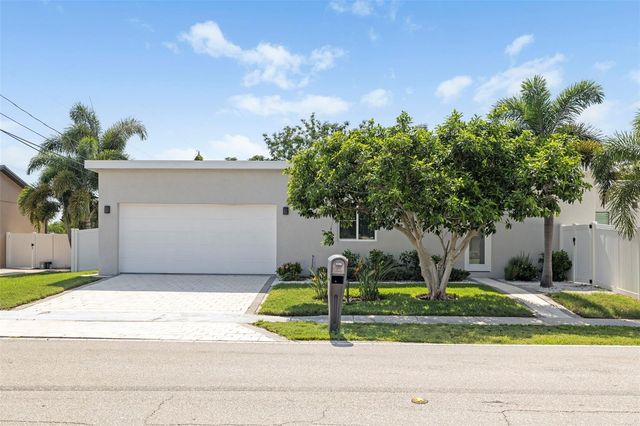 4524 RIVERWOOD AVENUE, Sarasota, FL 34231