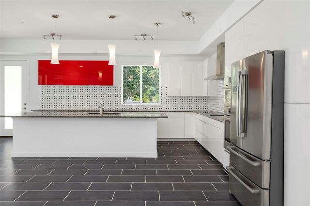 4524 RIVERWOOD AVENUE, Sarasota, FL 34231