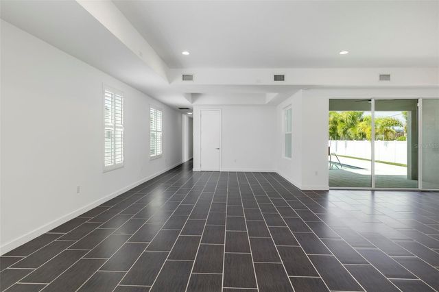 4524 RIVERWOOD AVENUE, Sarasota, FL 34231