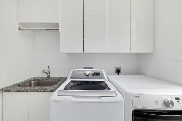 4524 RIVERWOOD AVENUE, Sarasota, FL 34231
