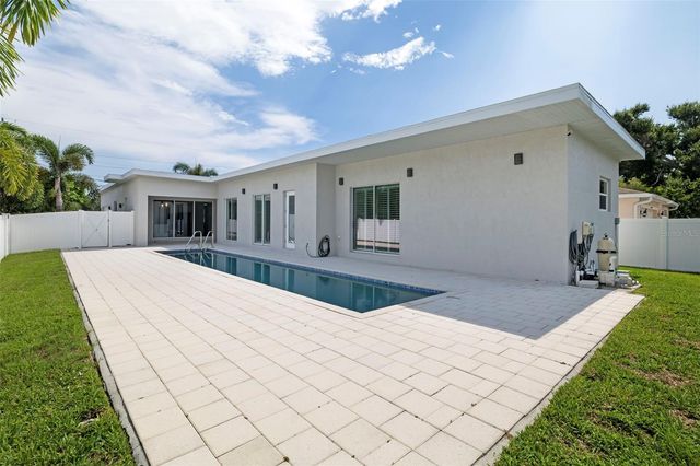 4524 RIVERWOOD AVENUE, Sarasota, FL 34231