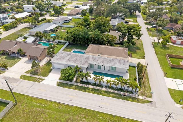 4524 RIVERWOOD AVENUE, Sarasota, FL 34231