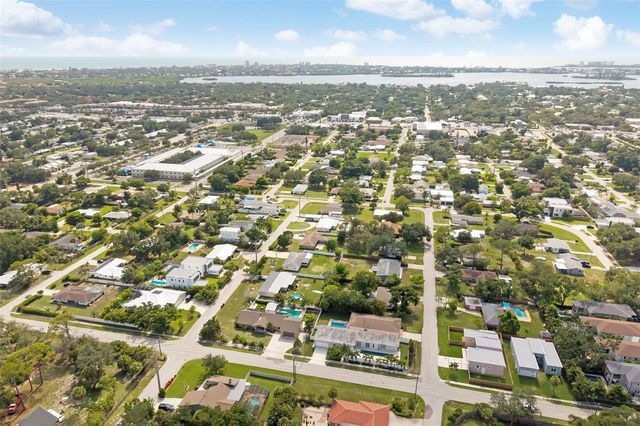 4524 RIVERWOOD AVENUE, Sarasota, FL 34231