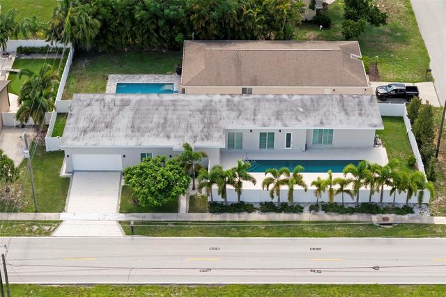 4524 RIVERWOOD AVENUE, Sarasota, FL 34231