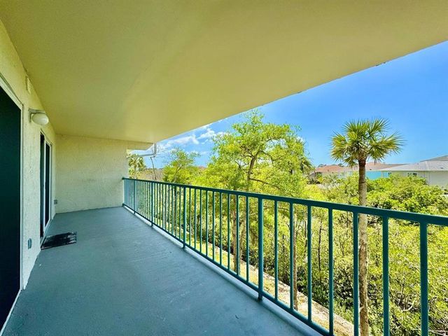 5537 SEA FOREST DRIVE 205, New Port Richey, FL 34652
