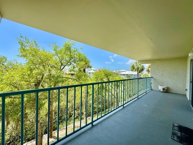 5537 SEA FOREST DRIVE 205, New Port Richey, FL 34652