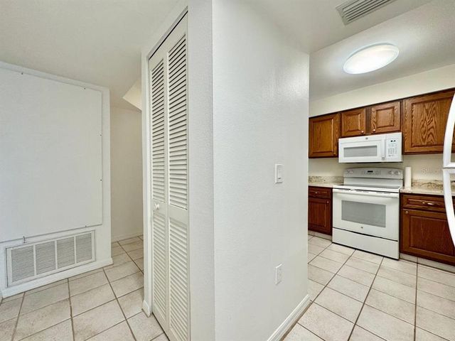 5537 SEA FOREST DRIVE 205, New Port Richey, FL 34652