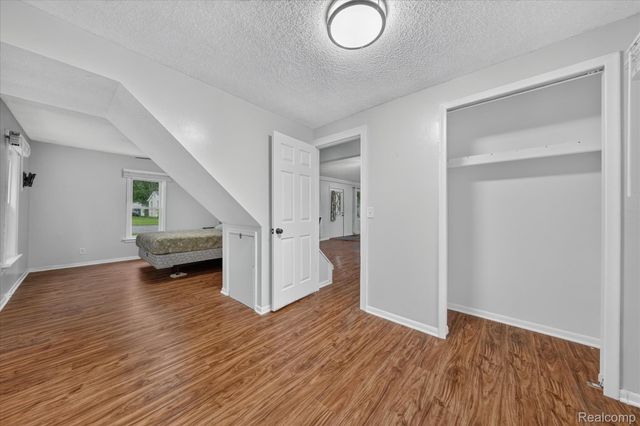 416 Thomas Street, Holly Village, MI 48442