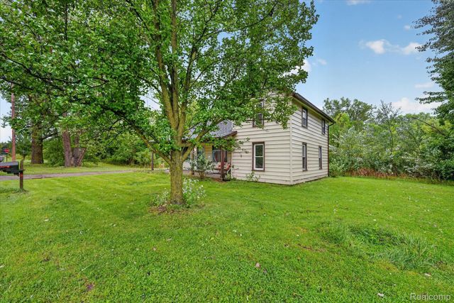 416 Thomas Street, Holly Village, MI 48442