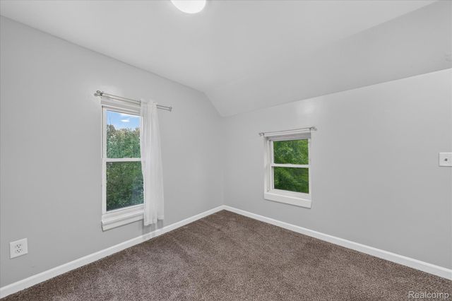 416 Thomas Street, Holly Village, MI 48442