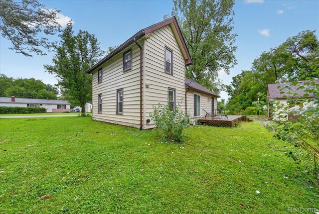 416 Thomas Street, Holly Village, MI 48442