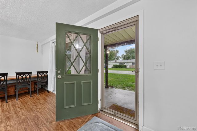 416 Thomas Street, Holly Village, MI 48442