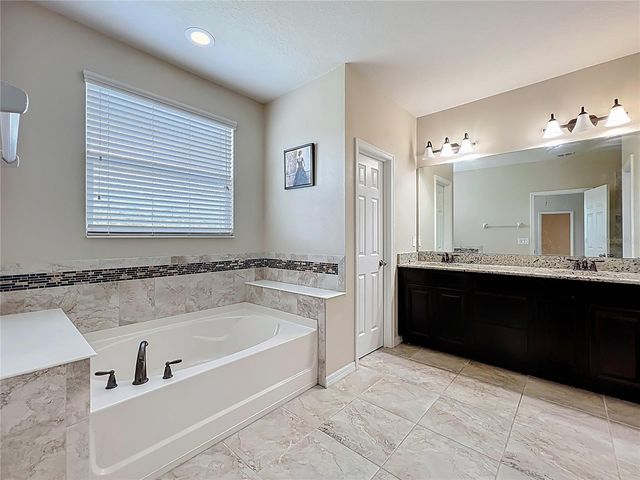 8054 BUSHMASTER AVENUE, Orlando, FL 32832