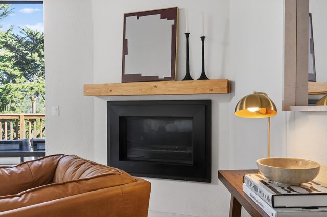 6505 6505 Girvin Dr., Oakland, CA 94611