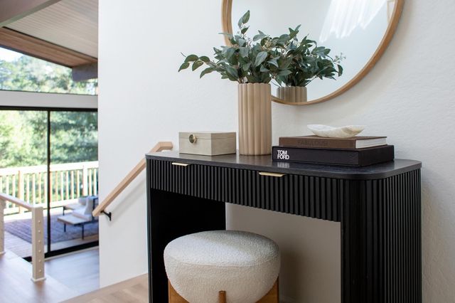 6505 6505 Girvin Dr., Oakland, CA 94611