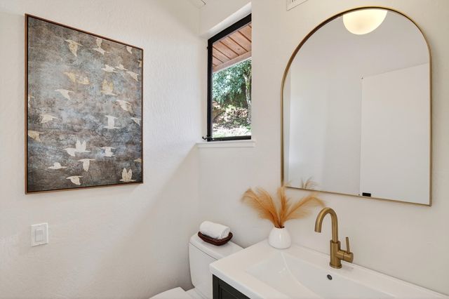 6505 6505 Girvin Dr., Oakland, CA 94611