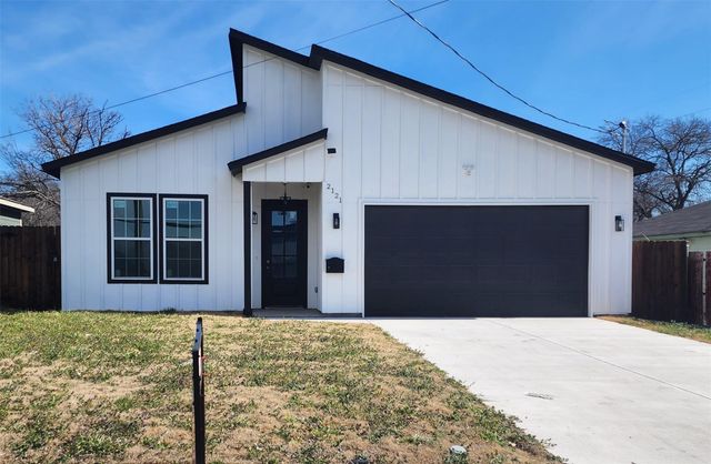 2121 S Edgewood Terrace, Fort Worth, TX 76105