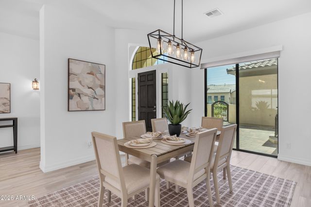2538 E RAVENSWOOD Drive, Gilbert, AZ 85298