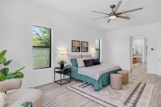2538 E RAVENSWOOD Drive, Gilbert, AZ 85298