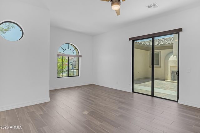 2538 E RAVENSWOOD Drive, Gilbert, AZ 85298