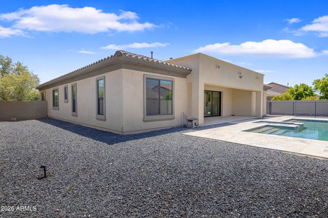 2538 E RAVENSWOOD Drive, Gilbert, AZ 85298