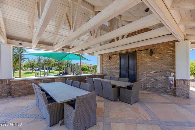 2538 E RAVENSWOOD Drive, Gilbert, AZ 85298