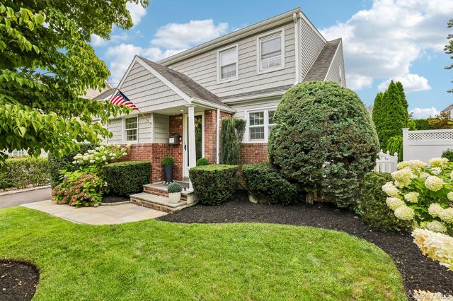 76 Highfield Avenue, Port Washington, NY 11050