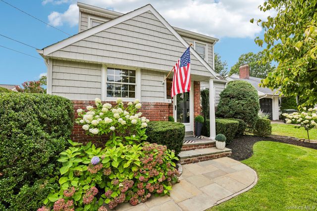 76 Highfield Avenue, Port Washington, NY 11050