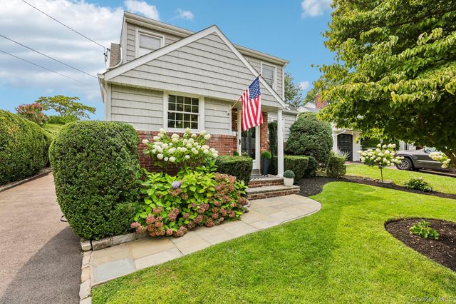 76 Highfield Avenue, Port Washington, NY 11050