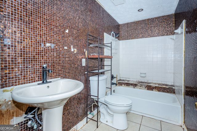 7300 Buck Creek Drive, Fairburn, GA 30213