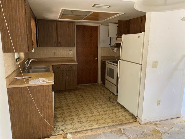1525 S HAYDEN ROAD, Deland, FL 32724