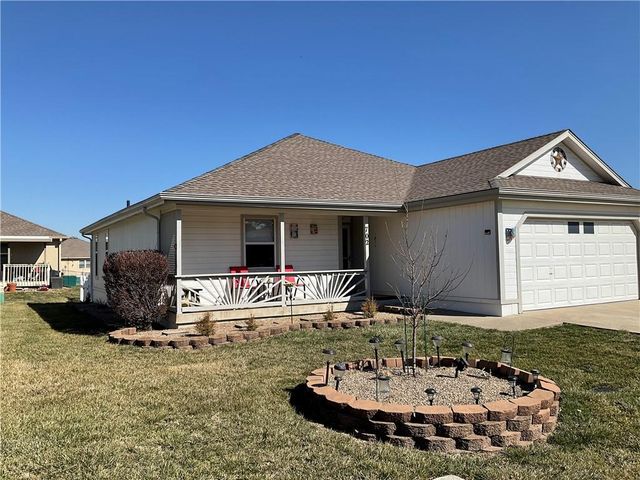 702 Twilight Court, Raymore, MO 64083