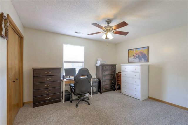 702 Twilight Court, Raymore, MO 64083