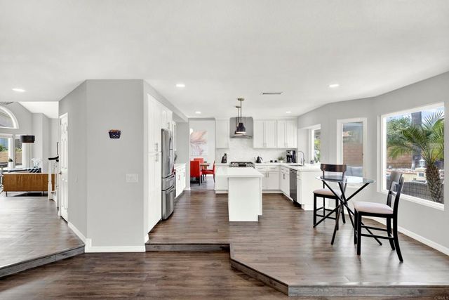 3760 Southridge Way, Oceanside, CA 92056