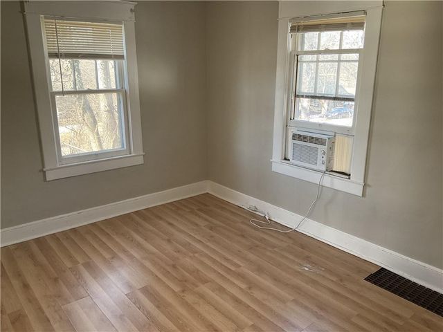 8327 Flora Avenue, Kansas City, MO 64131
