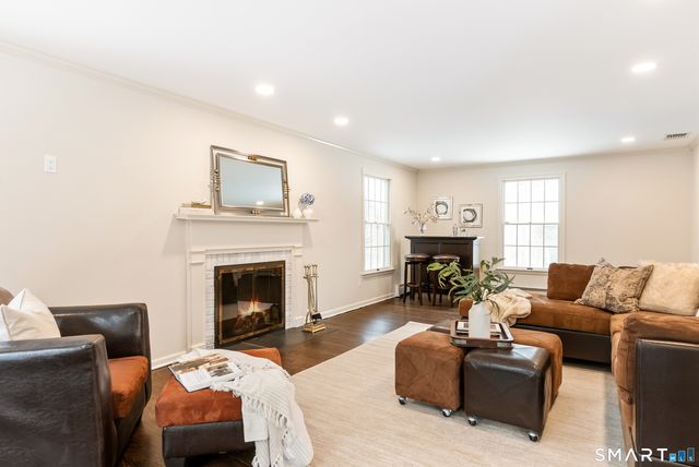 7 Hadley Drive, Avon, CT 06001