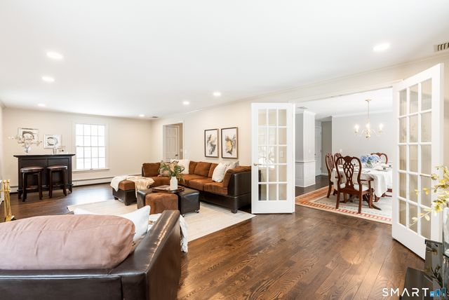 7 Hadley Drive, Avon, CT 06001