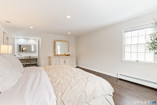 7 Hadley Drive, Avon, CT 06001