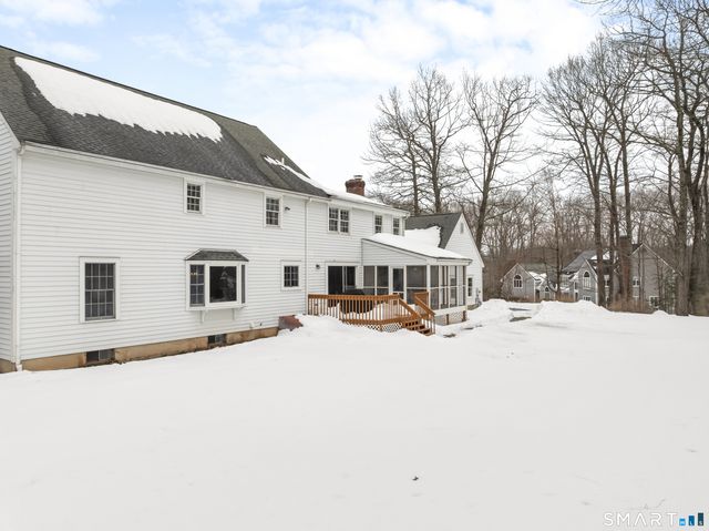 7 Hadley Drive, Avon, CT 06001
