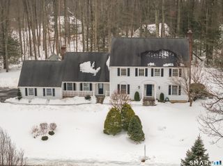 7 Hadley Drive, Avon, CT 06001