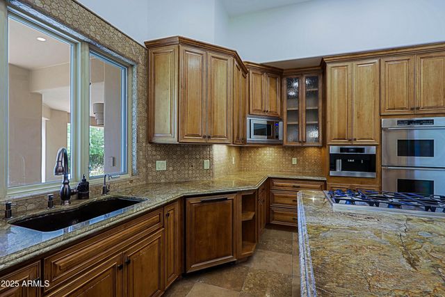 10040 E HAPPY VALLEY Road 204, Scottsdale, AZ 85255
